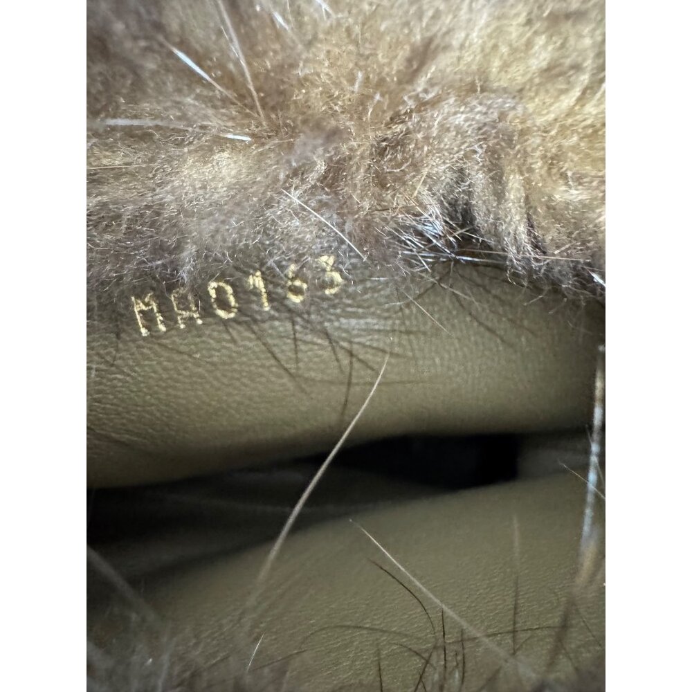 Louis Vuitton Suede Fur Trim Heel Boots Tan EU 38 Authentic Y2K - Picture 16 of 16